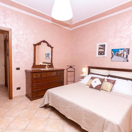 Villetta Indipendente Vicino Aeroporto Фьюмичино Экстерьер фото